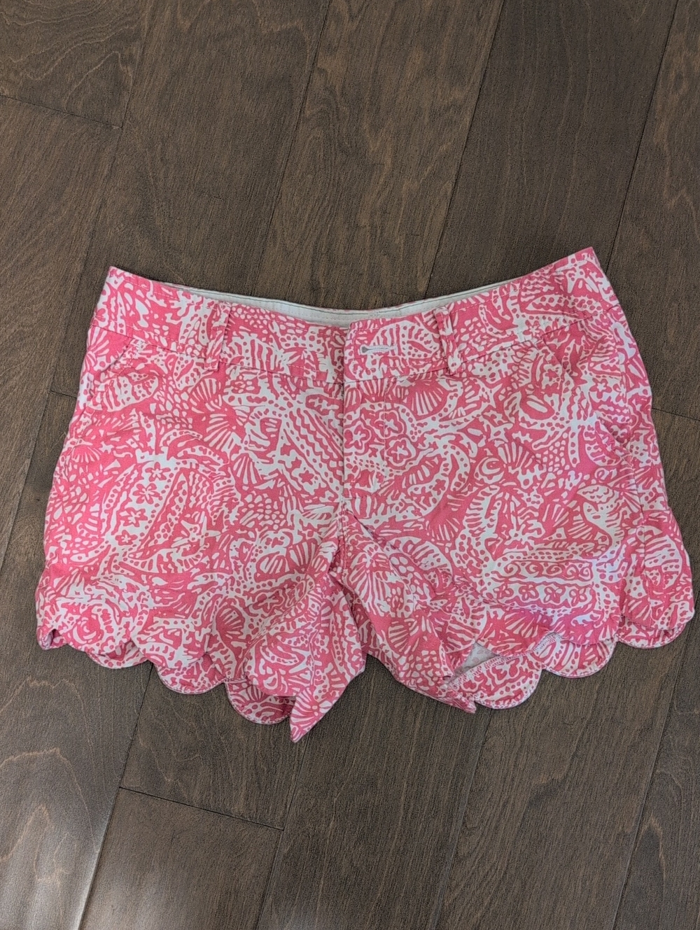 Lilly Pulitzer Pink & White Scallop-Hem Bermuda Shorts